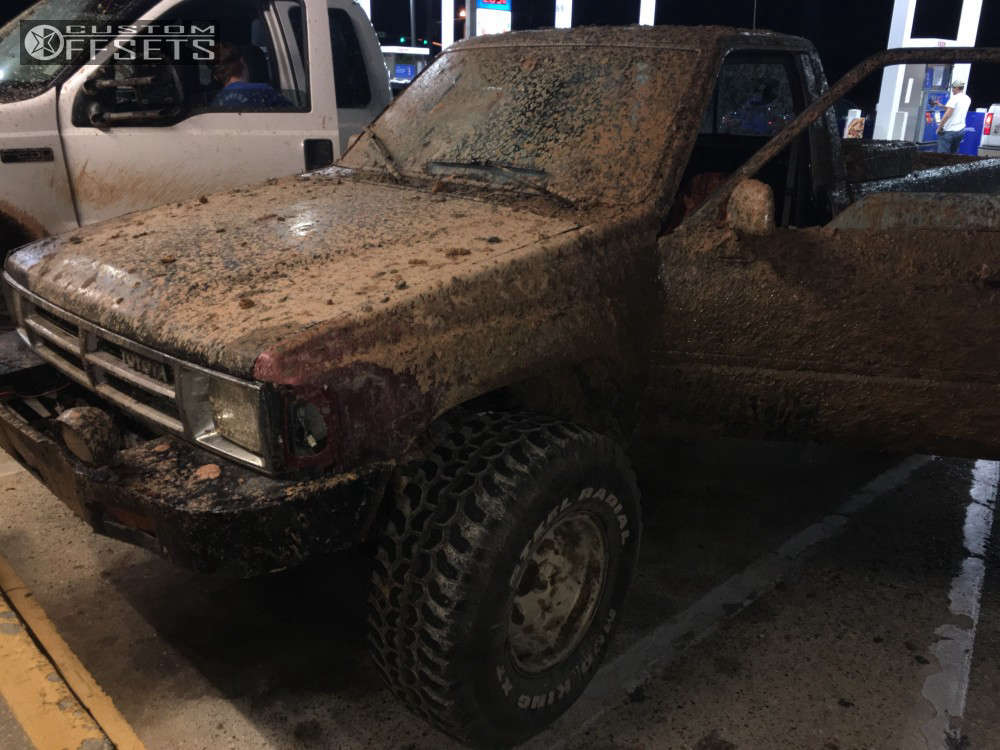 1986 Toyota Pickup with 15x10 45 Mickey Thompson Classic Iii and 33/12