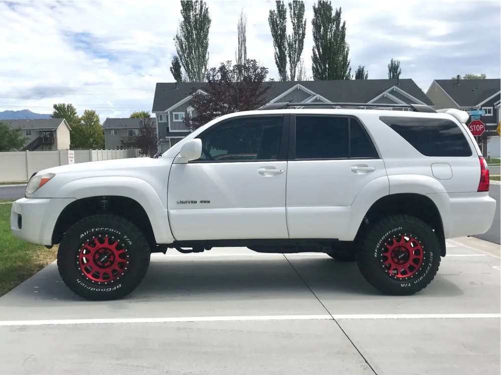 revo  タロー様 2006 Toyota 4Runner with 17x8.5 0 Method Mr305 and 265/70R17