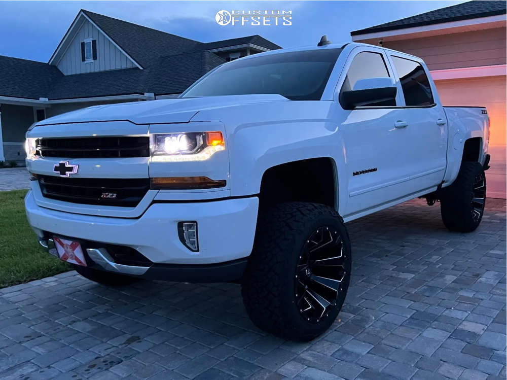 2018 Chevrolet Silverado 1500 with 22x12 44 Fuel Assault and 35/12