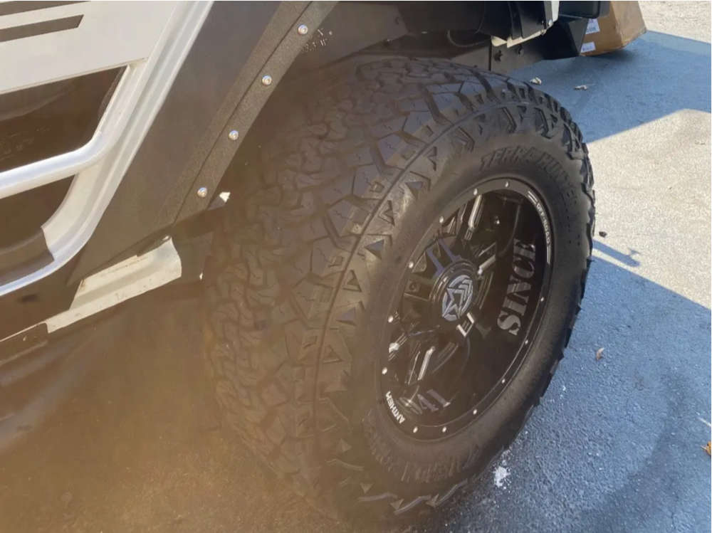 2012 Jeep Wrangler with 18x10 24 Anthem OffRoad Equalizer and 35/12