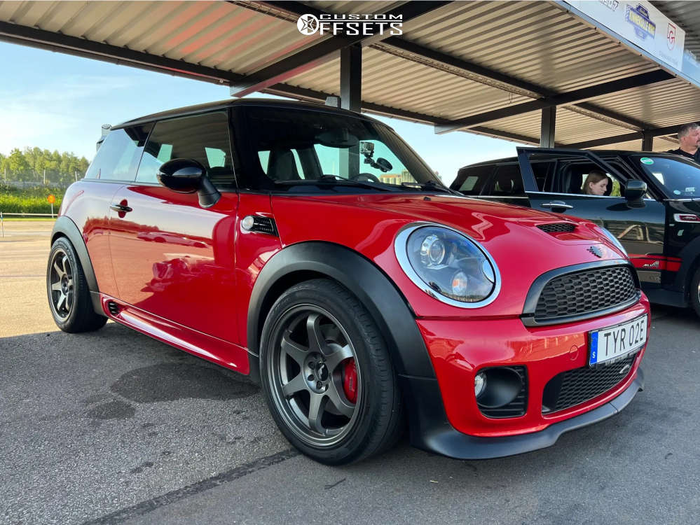 2009 Mini Cooper with 17x8 35 Japan Racing Jr3 and 225/45R17 Pirelli ...