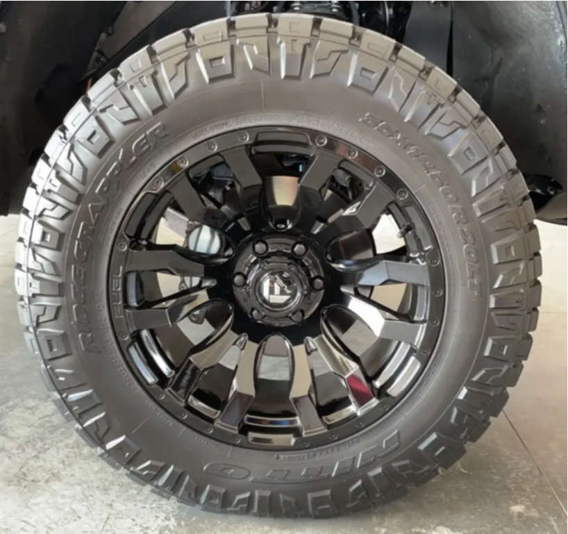 2022 Toyota Tundra with 20x10 18 Fuel Blitz and 35/12.5R20 Nitto Ridge Grappler and Suspension
