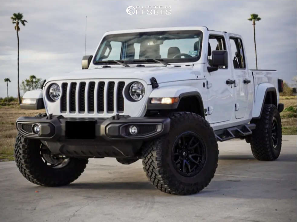 Falken ファルケン ワイルドピークM/T 35x12.5R17 走行少 Wildpeak M