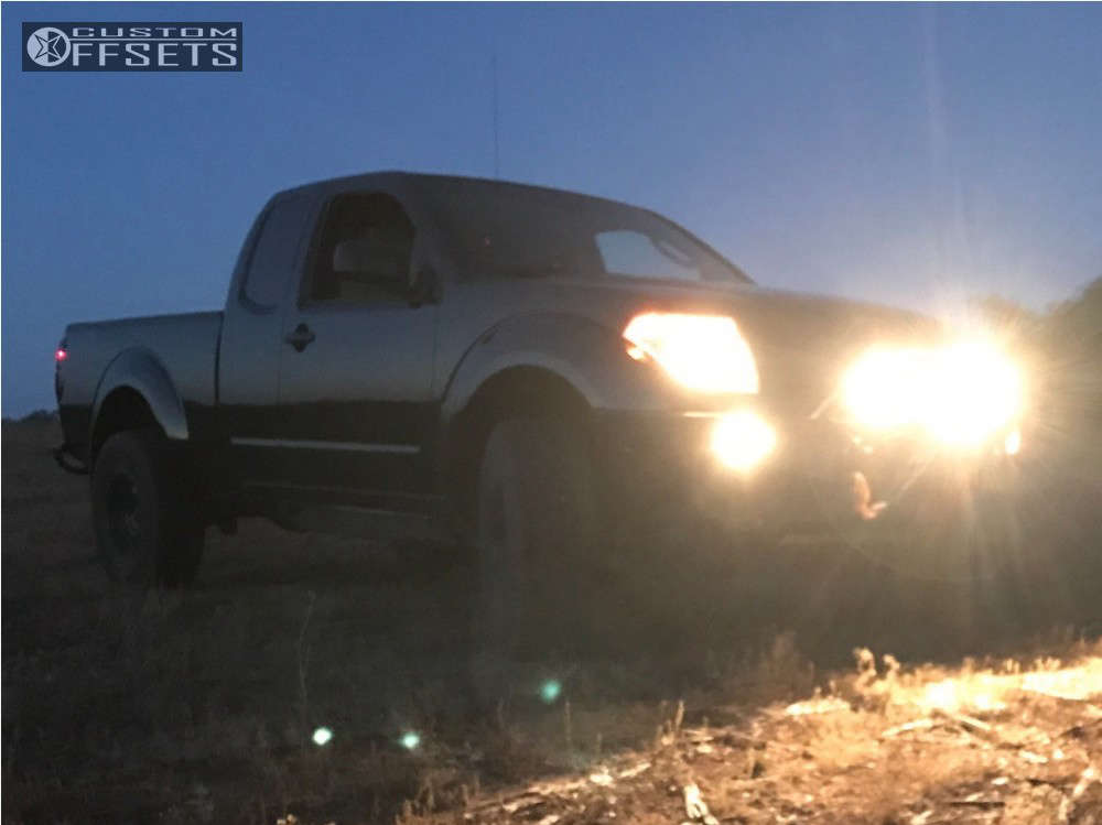 2008 Nissan Frontier with 16x8 -12 Pro Comp Series 89 and 285/75R16 ...