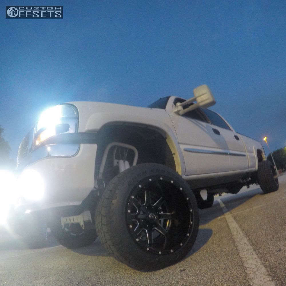 2007 GMC Sierra 2500 HD with 20x14 -76 Fuel Maverick and 305/50R20 ...