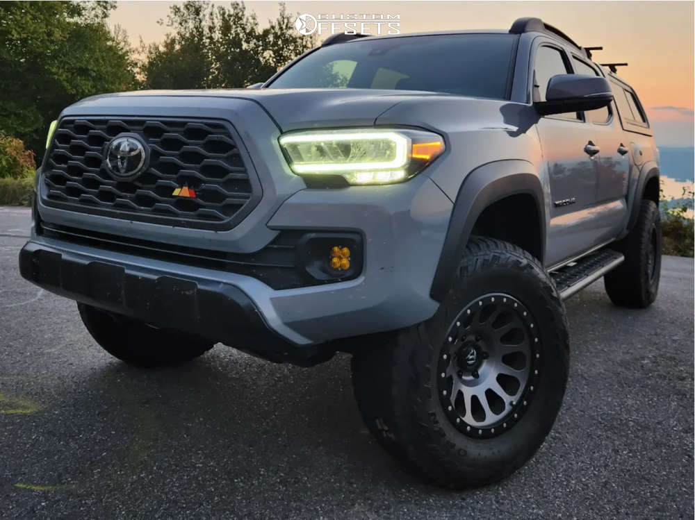 2020 Toyota with 17x9 12 Fuel Vector and 285/70R17 Toyo Tires