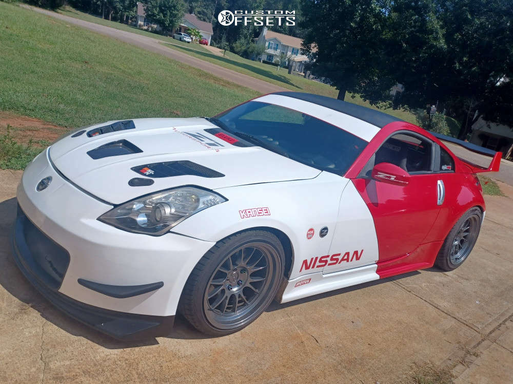 2007 Nissan 350Z with 18x10.5 12 Kansei Corsa and 255/35R18