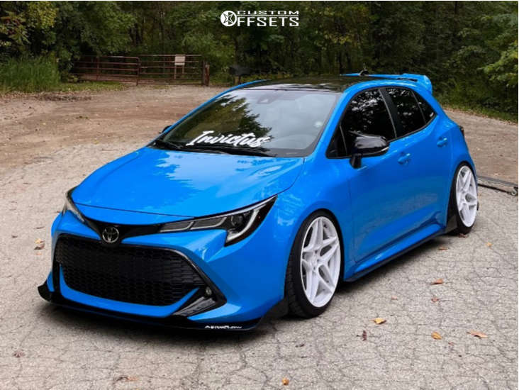 2022 Toyota Corolla with 18x9.5 22 Kansei Astro and 225/40R18