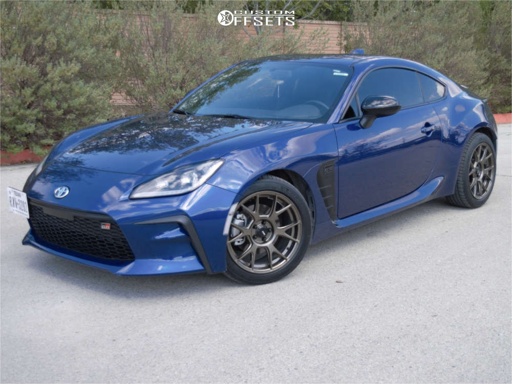 2022 Toyota GR86 with 17x8 40 Konig Ampliform and 225/45R17