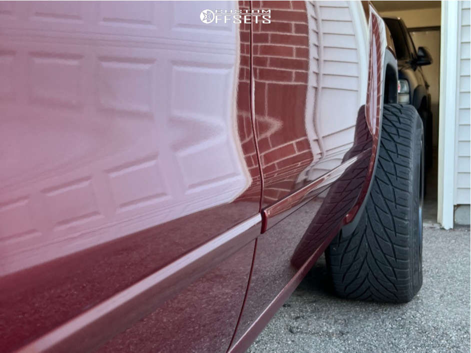 2014 GMC Sierra 1500 with 20x12 55 Hostile Jigsaw and 305/50R20 Toyo