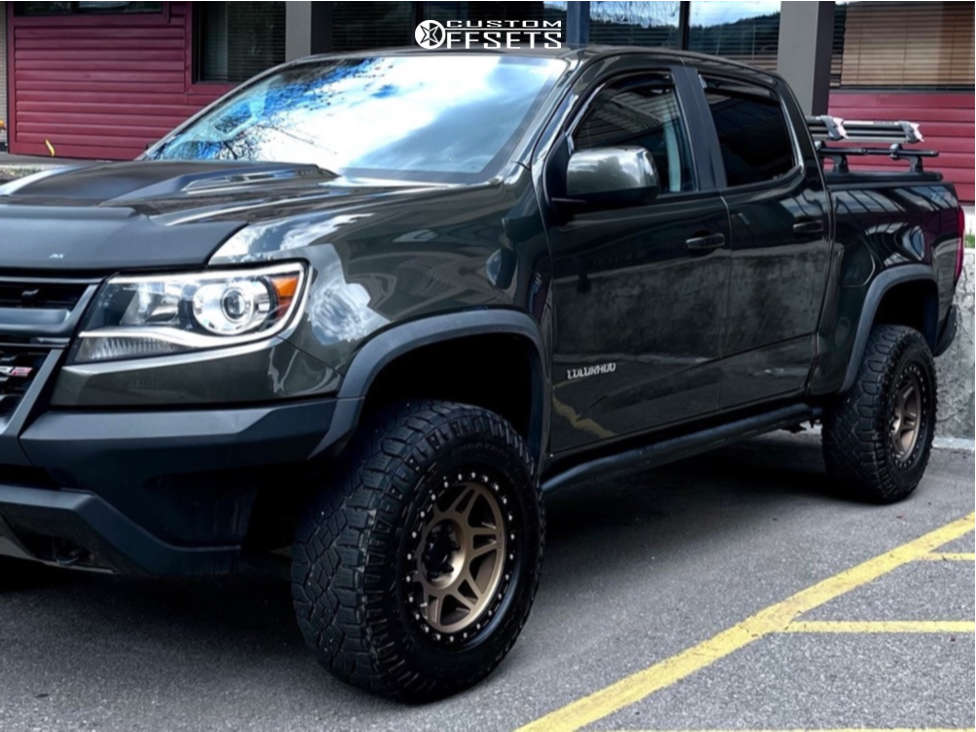 2018 Chevrolet Colorado with 17x8.5 0 Method Mr312 and 265/70R17 ...
