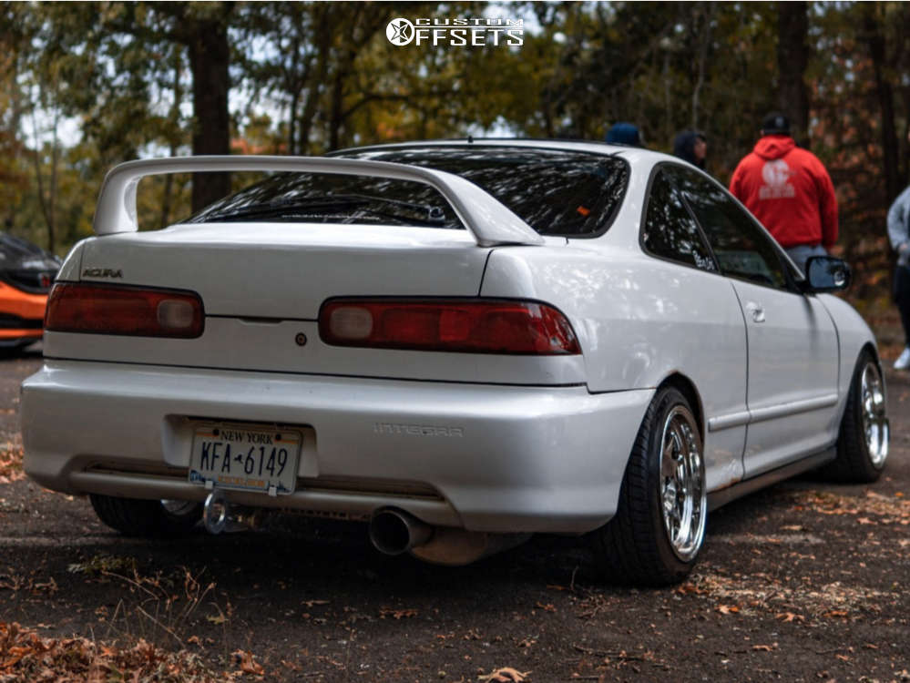 1998 Acura Integra with 15x8 0 Whistler Kr7 and 195/45R15 Haida Hd921 ...