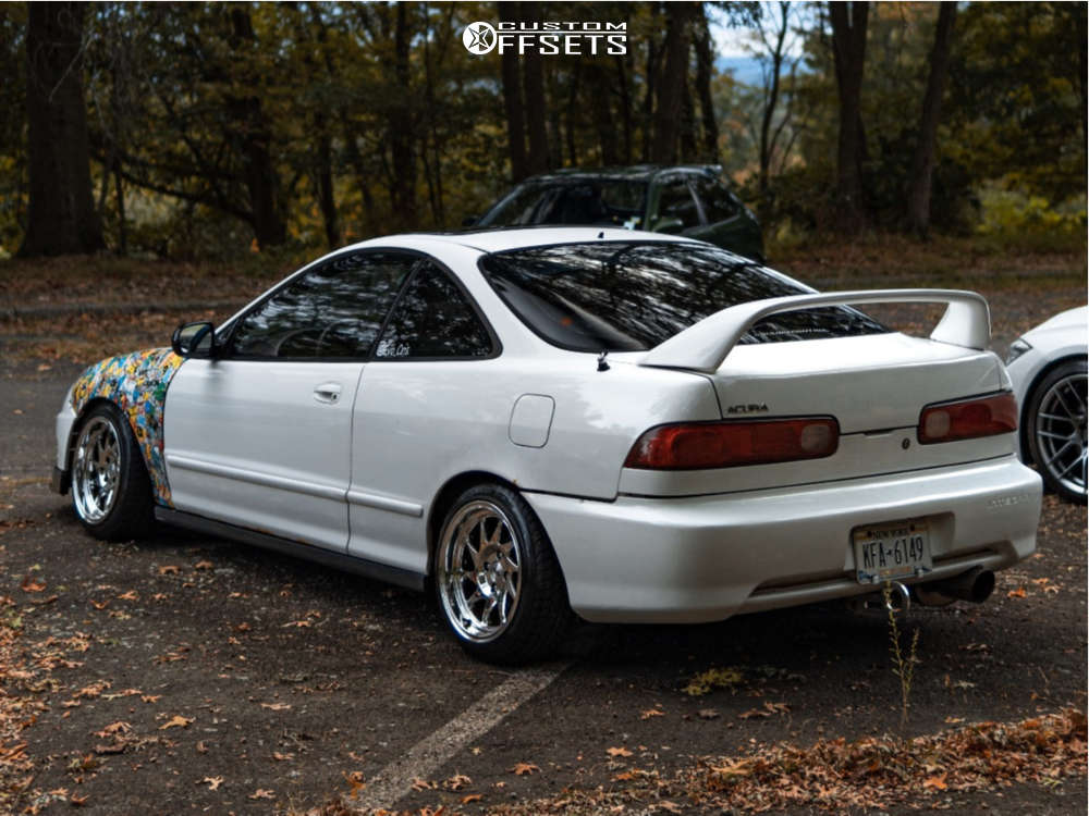 1998 Acura Integra with 15x8 0 Whistler Kr7 and 195/45R15 Haida Hd921 ...