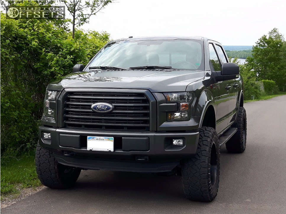 2016 Ford F150 with 20x10 24 Fuel Maverick D538 and 35/12.5R20 Nitto