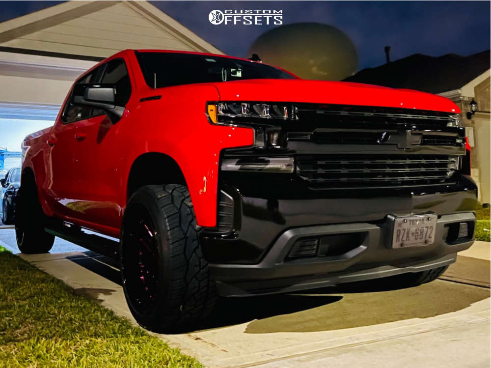 2021 Chevrolet Silverado 1500 with 22x12 -44 TIS 553BMR and