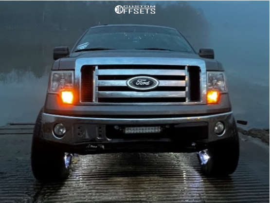 2011 Ford F-150 with 22x12 -51 Vision Brawl and 305/45R22 Fullway Hs266 ...