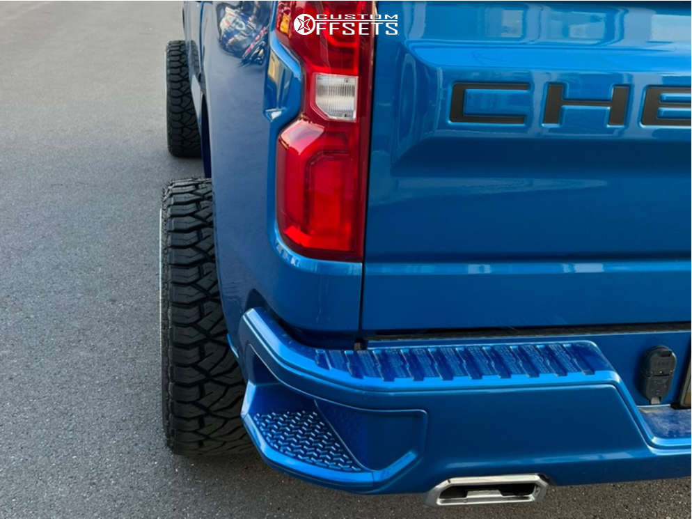 2022 Chevrolet Silverado 1500 with 24x14 73 American Force Aka Ss and