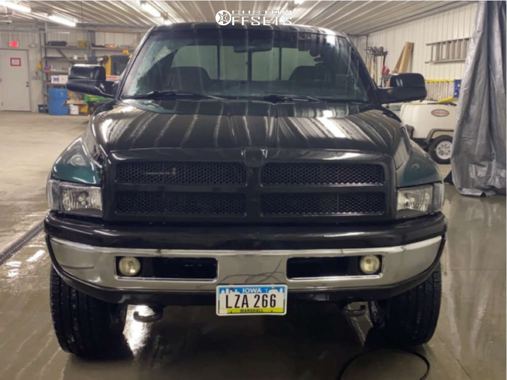 2001 Dodge Ram 1500 with 17x9 Raceline Rockcrusher and 285/70R17 Yokohama Geolandar A/t G015 and