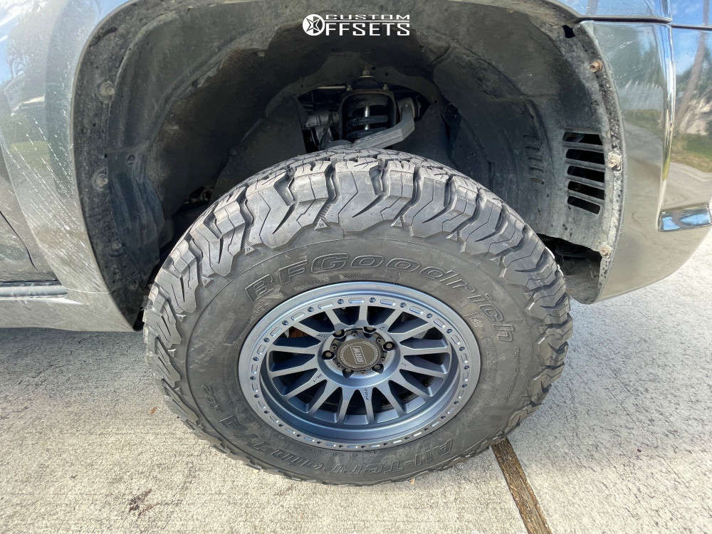 2011 Toyota 4Runner with 17x8.5 -12 RRW Rr7-h and 285/70R17 BFGoodrich ...