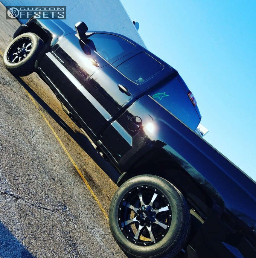 2016 Chevrolet Silverado 1500 with 20x9 Moto Metal Mo970 and 275/55R20