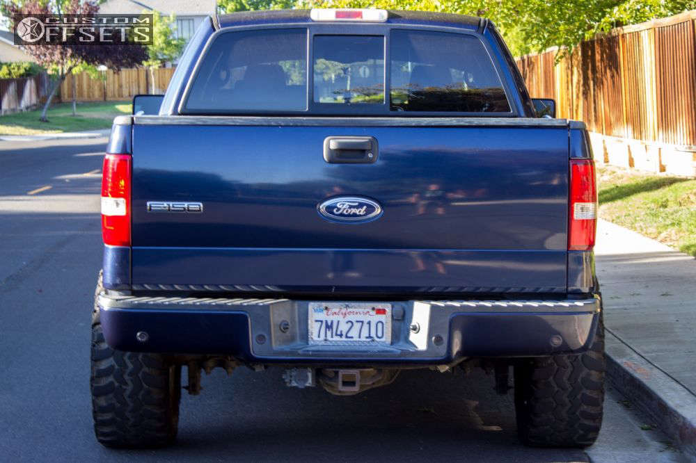 2004 Ford F150 with 17x10 25 Weld Racing Dune and 33/13.5R17 Super