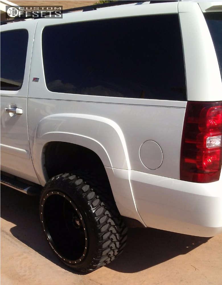 2007 Chevrolet Suburban with 22x14 76 Red Dirt Road Rd01 and 33/12