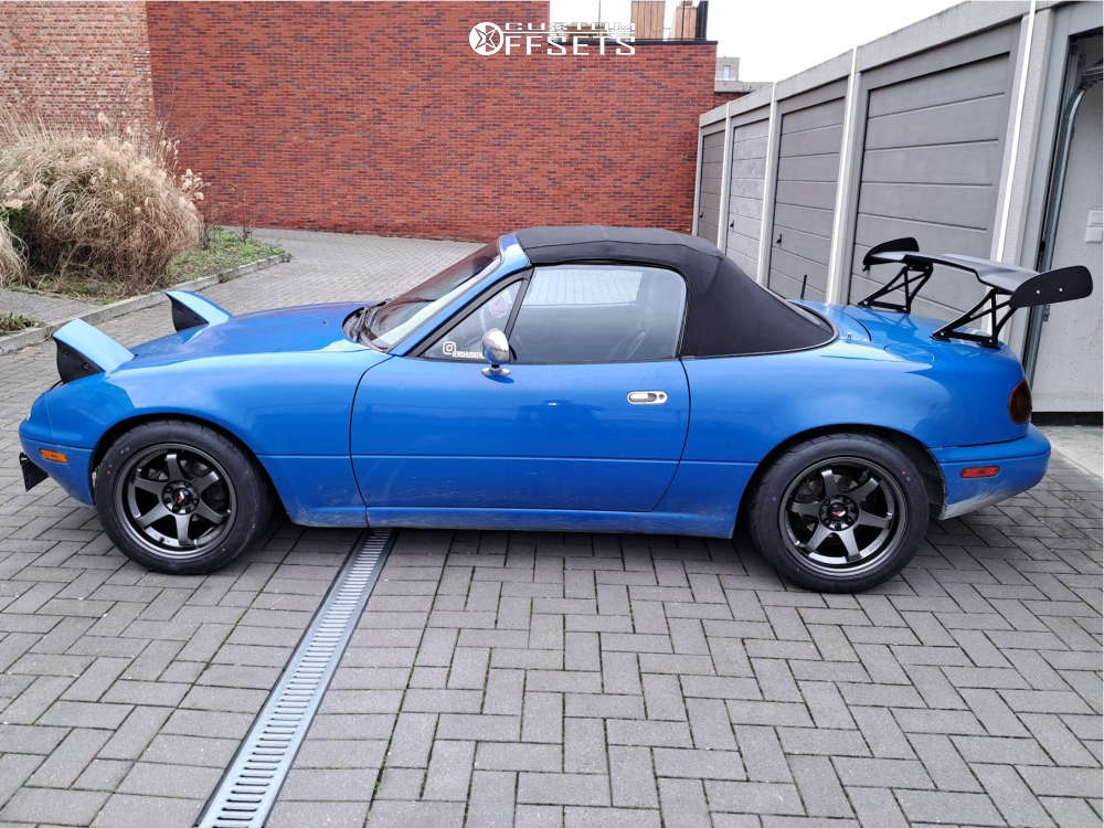 1990 Mazda Miata with 15x8.5 25 Japan Racing Jr3 and 205/50R15