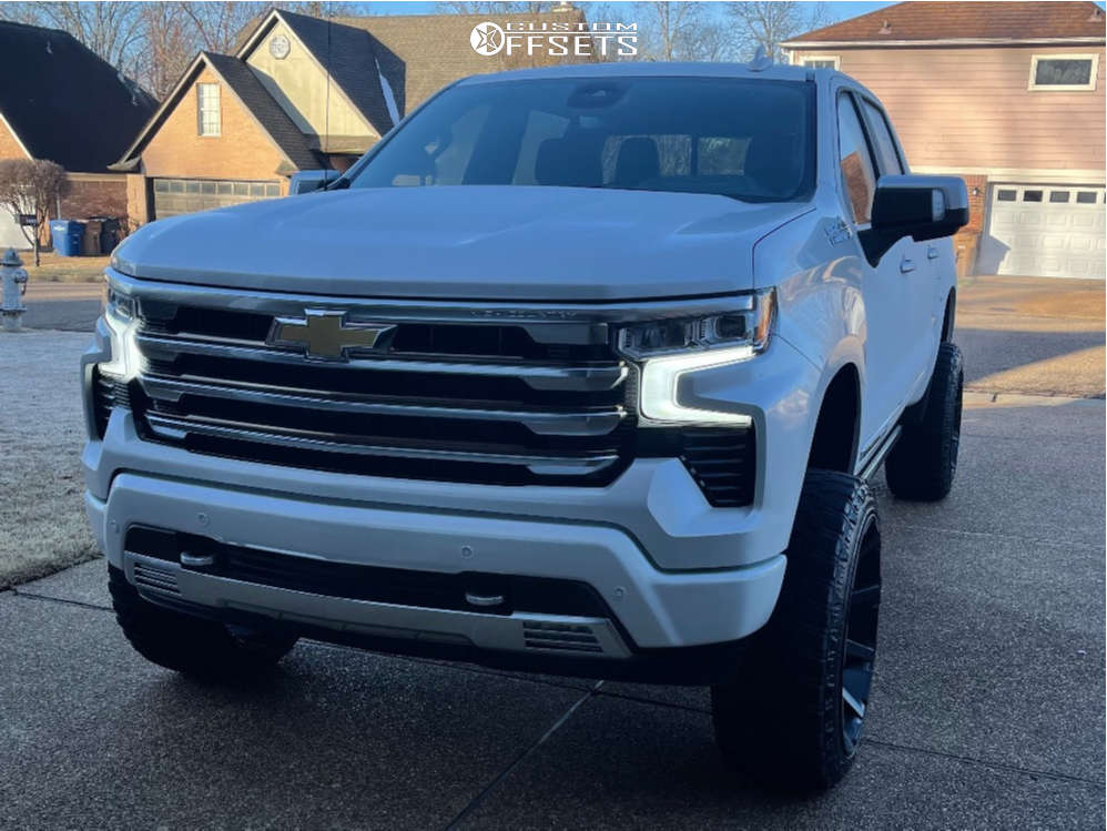 2022 Chevrolet Silverado 1500 with 24x12 44 Fuel Contra and 35/12.5R24