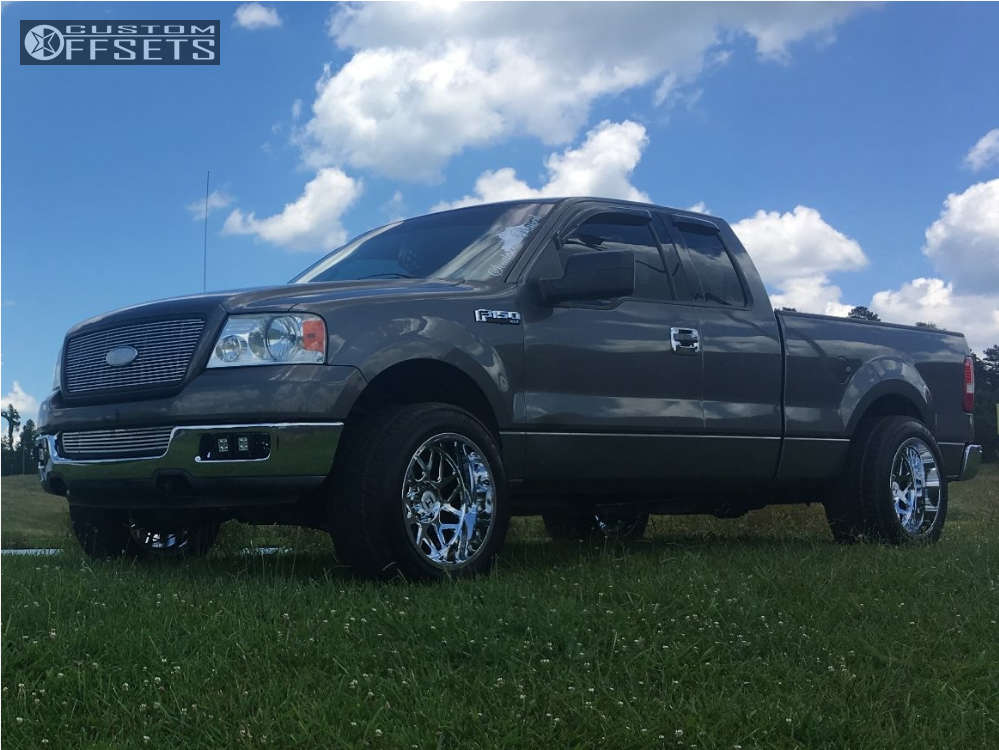 2004 Ford F150 with 20x12 44 Hostile Sprocket and 305/50R20 Cooper