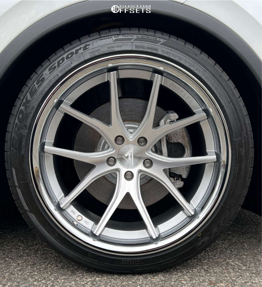 2022 Volkswagen Tiguan with 20x10.5 25 Ferrada FR2 and 255/40R20 Toyo ...