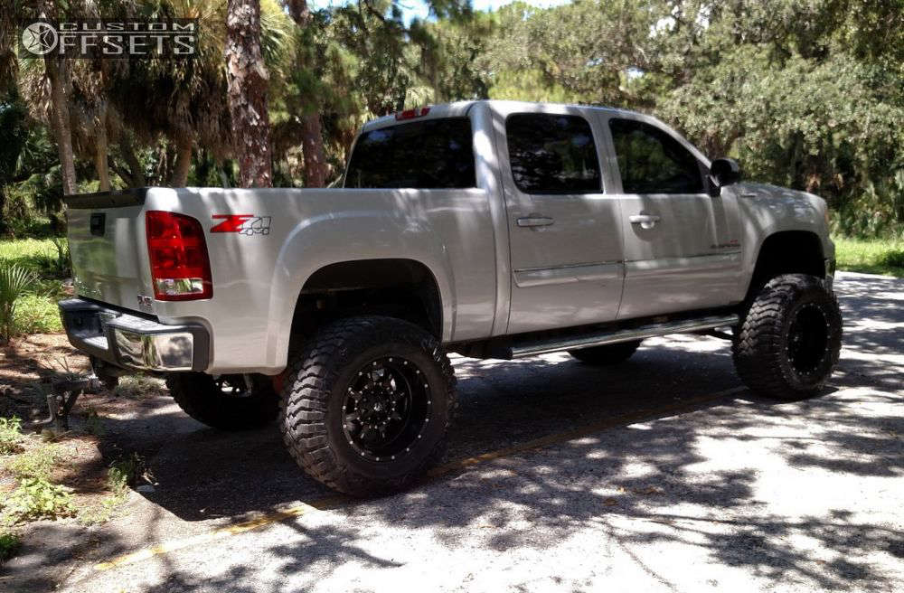 2010 GMC Sierra 1500 with 20x12 44 Fuel Krank and 38/15.5R20 Hankook