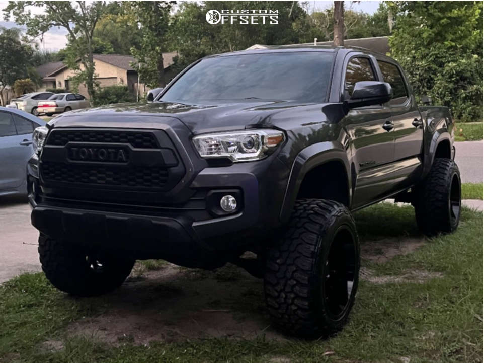 2019 Toyota Tacoma with 20x12 -44 Hardrock Affliction and 33