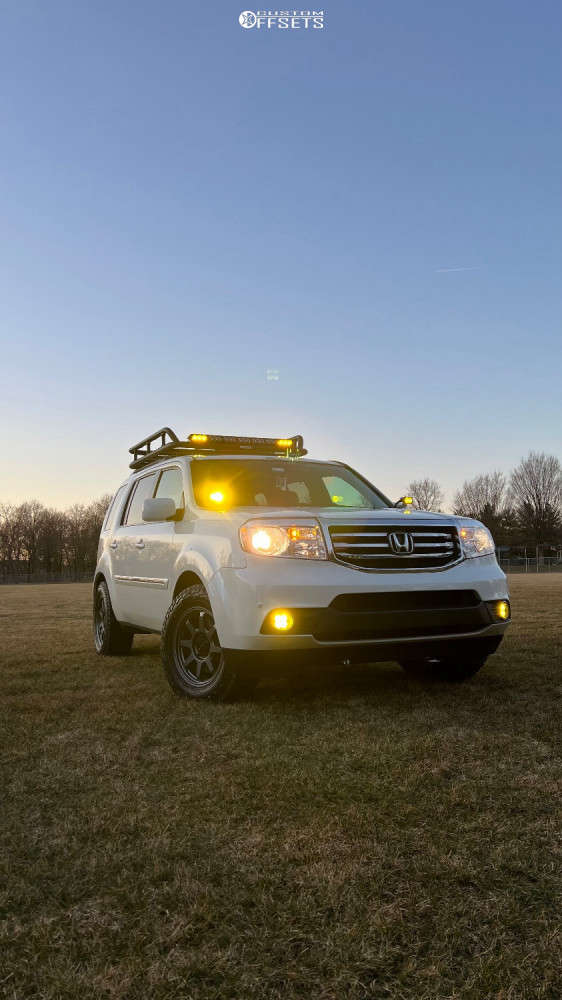 2013 Honda Pilot with 17x8 30 Vision Flow and 245/65R17 Falken Wildpeak
