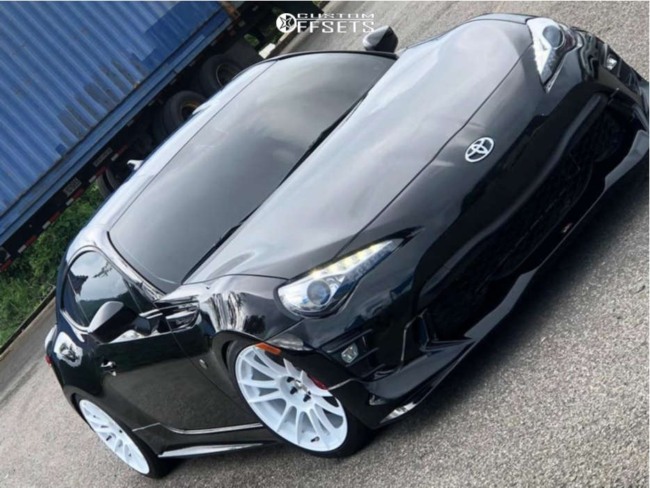 2019 Toyota 86 with 18x9.5 40 SSR Gtx04 and 235/40R18 Toyo Tires