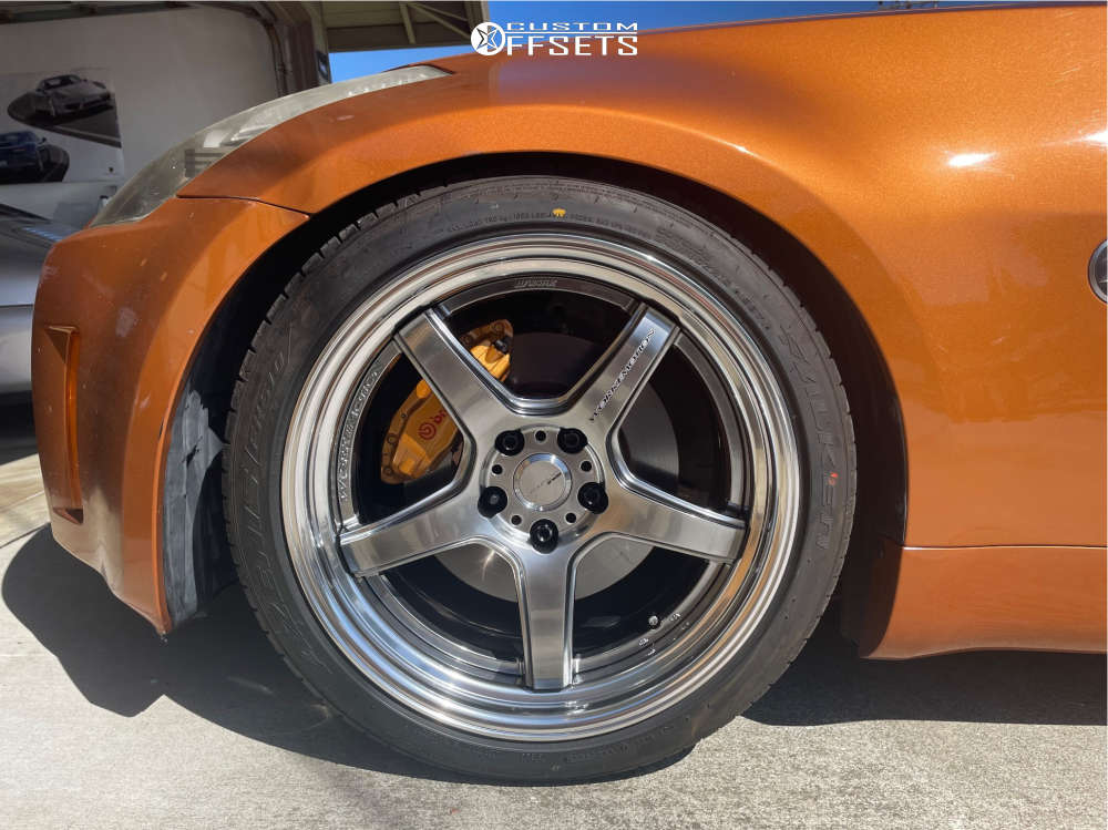 2006 Nissan 350Z with 19x9.5 20 Work Emotion T5R 2P and 245/40R19
