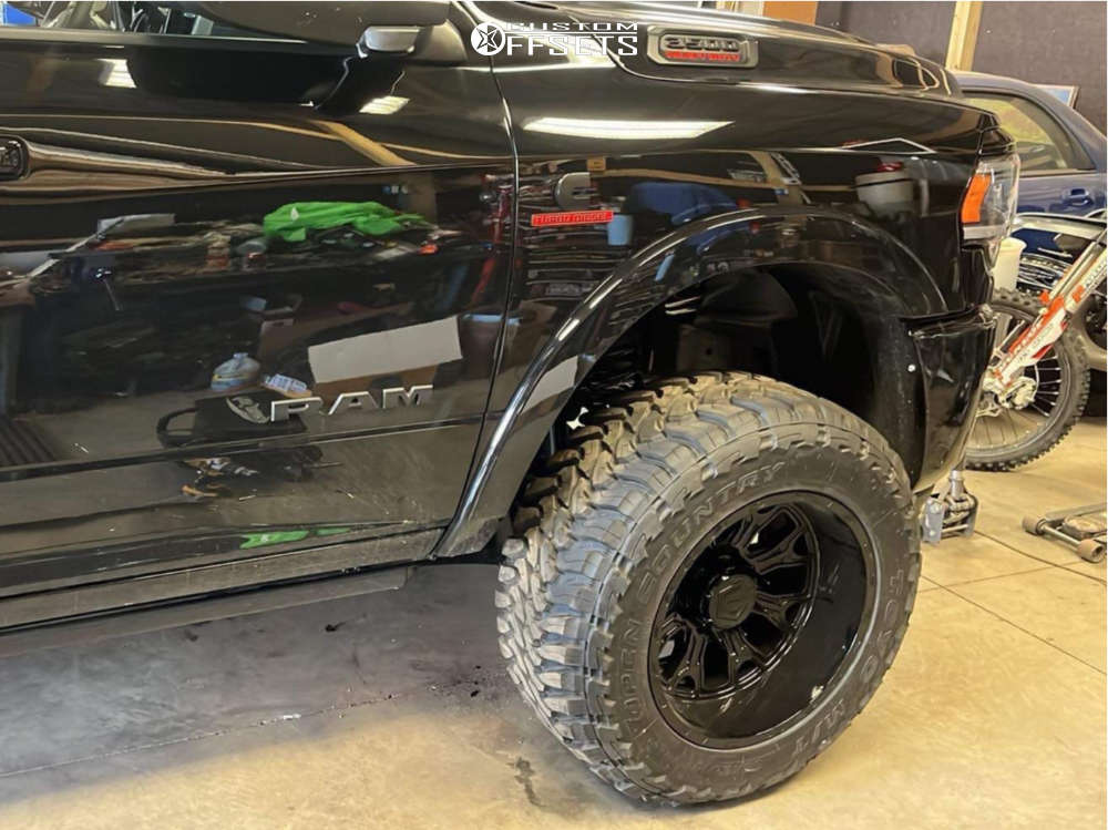 2022 Ram 3500 with 20x12 -44 TIS 560B and 35/12.5R20 Toyo Tires Open ...