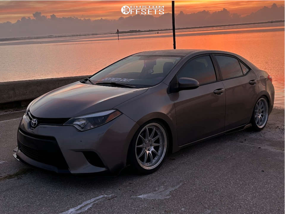 2653457-1-2015-corolla-toyota-