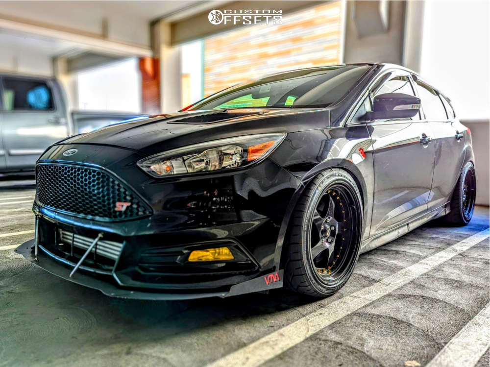 2017 Ford Focus with 18x8 35 Vors Vr2 and 235/40R18 Kenda Kaiser