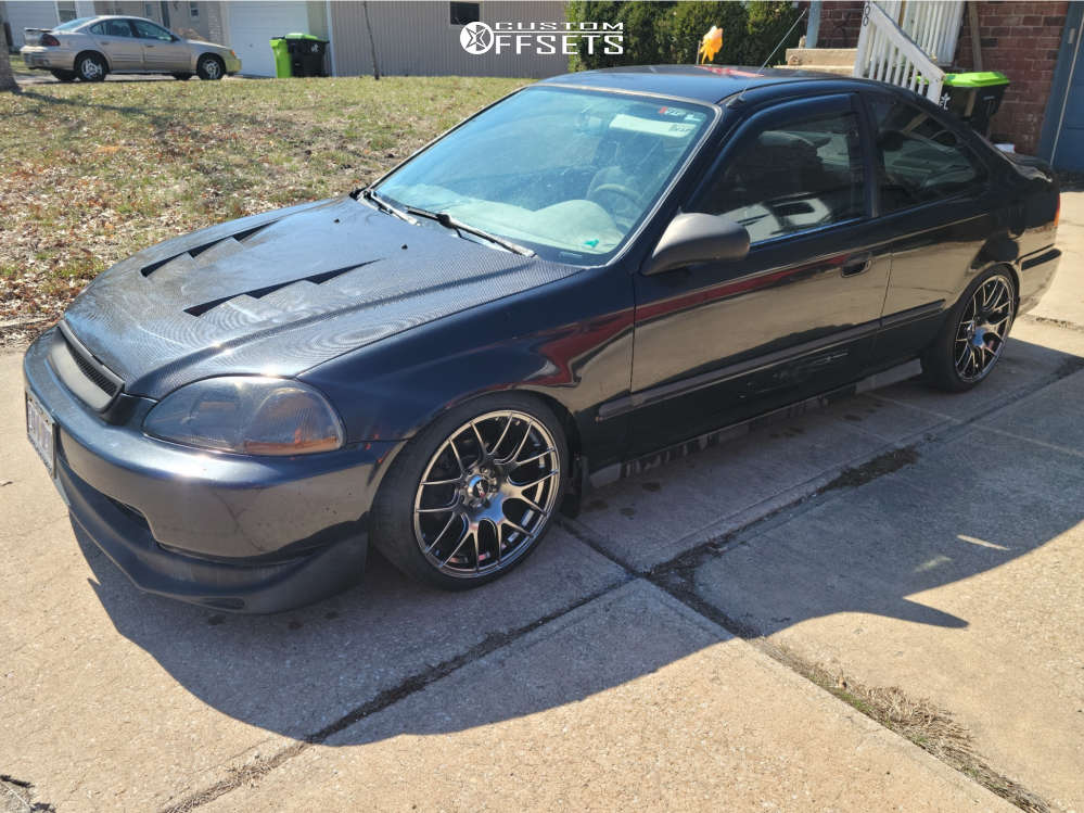 1997 Honda Civic with 17x8.25 25 XXR 530 and 205/40R17 Nitto Neo