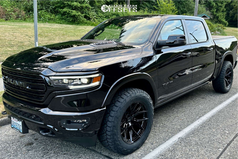 2023 Ram 1500 with 20x10 -18 Vossen Hf6-4 and 295/60R20 Nitto Recon ...