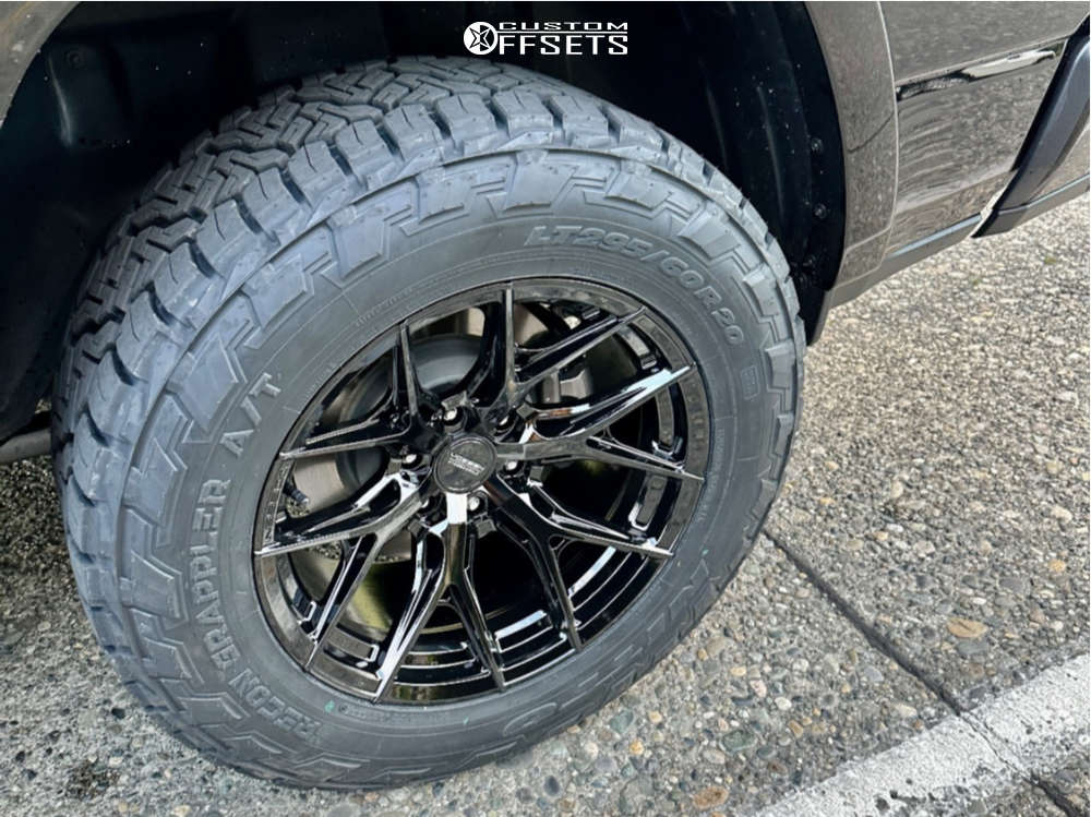 2023 Ram 1500 with 20x10 -18 Vossen Hf6-4 and 295/60R20 Nitto Recon ...