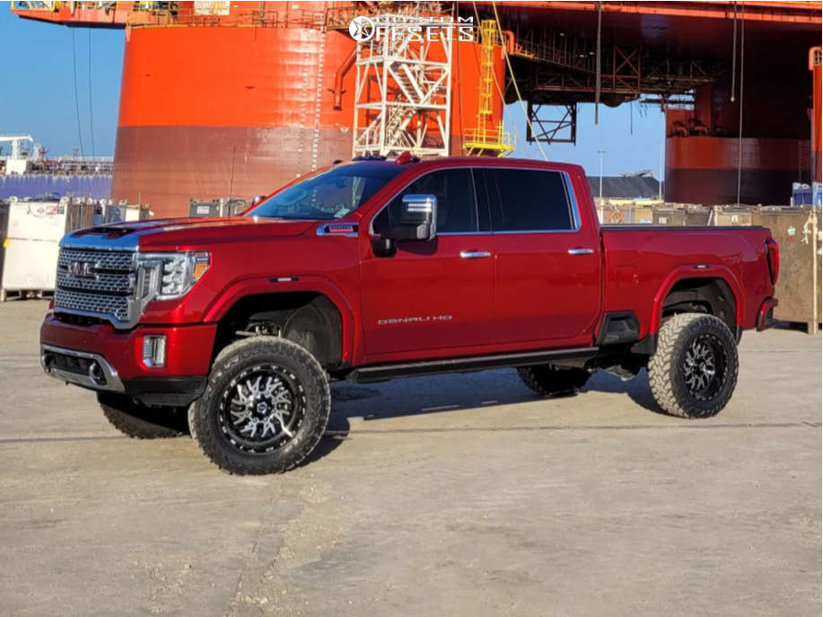 2023 GMC Sierra 2500 HD with 20x10 -25 TIS 544MB and 35/12.5R20