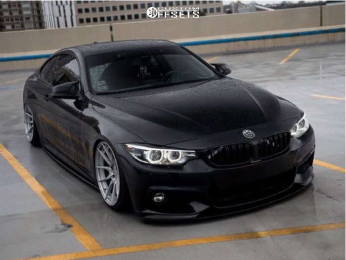 アリア 奇抜な木目に二度見必至!? 米国SEMAで披露された日産「アリア