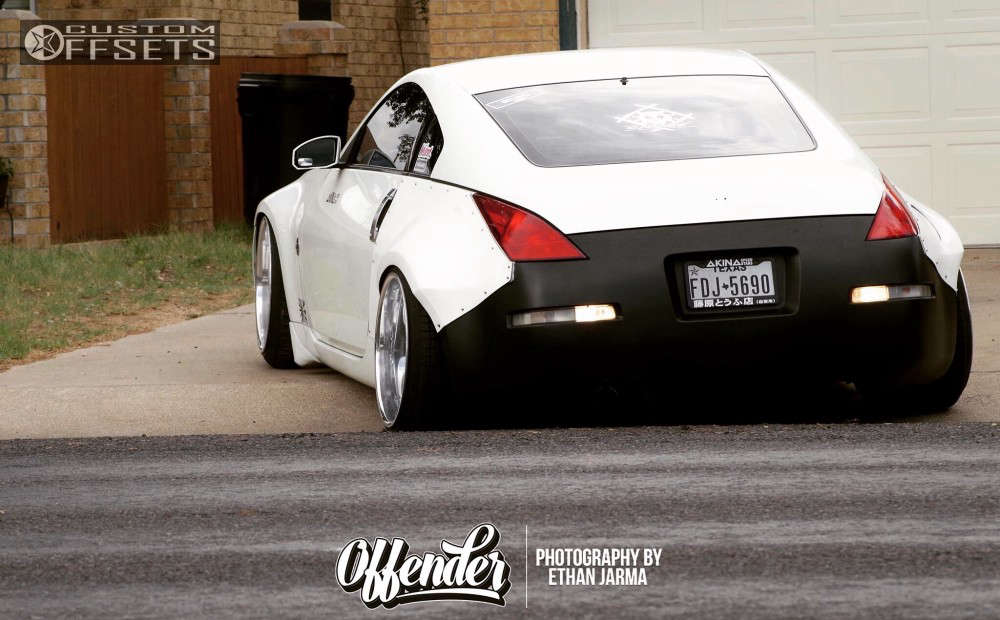 2003 Nissan 350Z with 19x10.5 11 Weds Cerberus II and 235/35R19