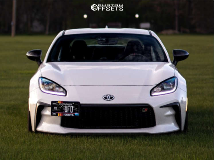 2023 Toyota GR86 with 18x8.5 35 Aodhan Ah08 and 225/35R18 Yokohama