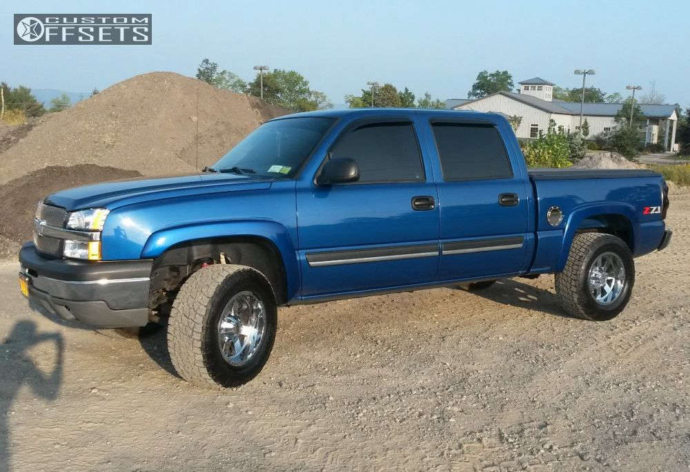 2004 Chevrolet Silverado 1500 with 18x10 24 Moto Metal Mo962 and 285