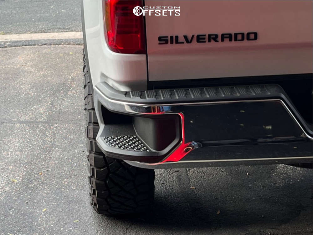 2024 Chevrolet Silverado 2500 HD with 20x9 18 XD XD822 and 295/65R20 ...