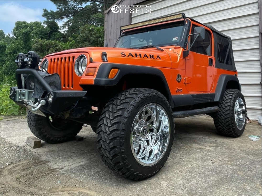 1999 Jeep TJ with 20x12 -44 TIS 544c and 33/12.5R20 Atturo Trail