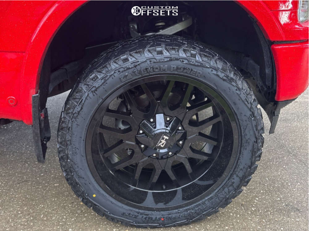 2019 Ford F150 with 22x10 25 Hardrock Commander and 33/12.5R22 Venom