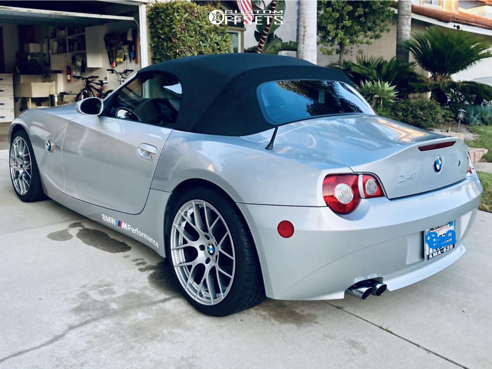 2005 BMW Z4 with 18x8 35 Enkei Raijin and 225/40R18 Nitto Motivo